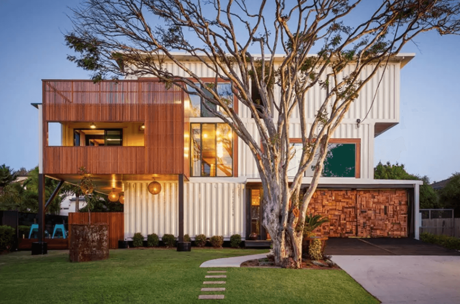 Shipping-Containers house